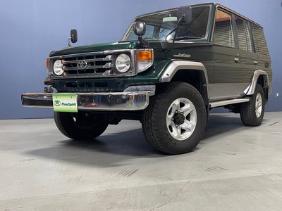 TOYOTA LAND CRUISER 70