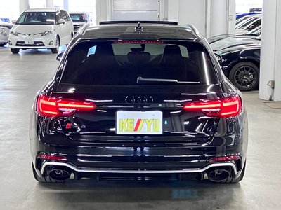 صورة 10 لـ 2019 AUDI RS4 AVANT