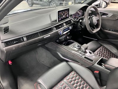 2019 AUDI RS4 AVANT — миниатюра 19