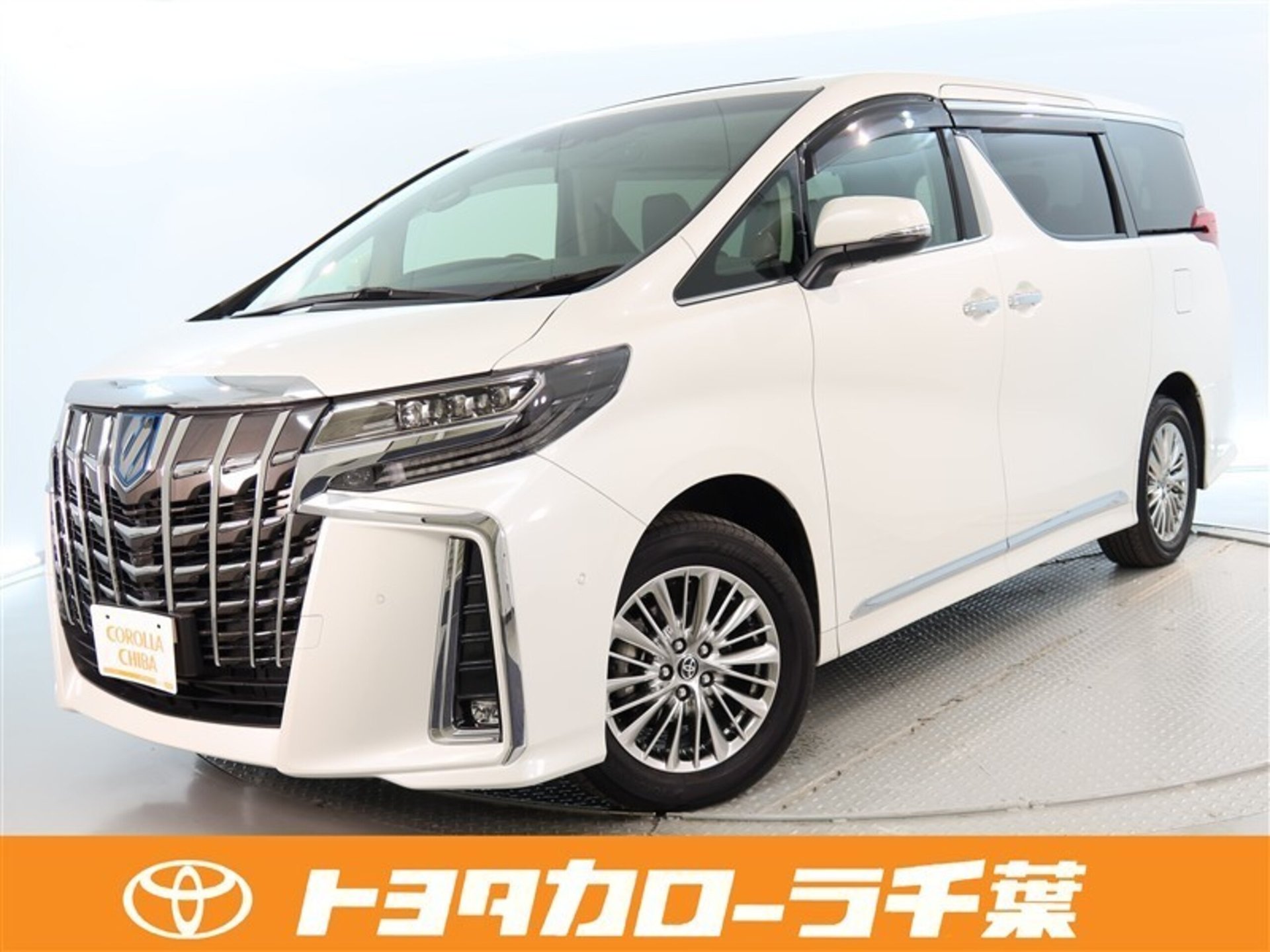TOYOTA ALPHARD - View 1