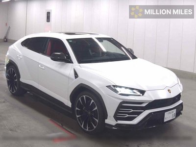 LAMBORGHINI URUS - 1