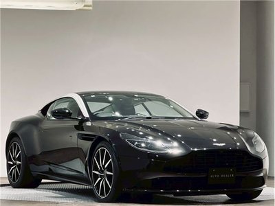 ASTON MARTIN DB11 - 10