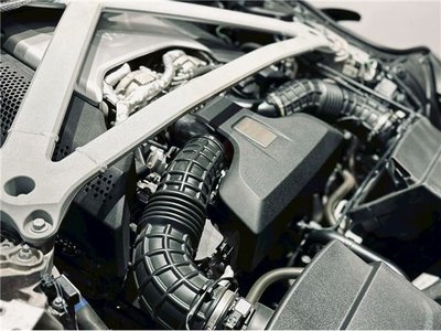 ASTON MARTIN DB11 - 3