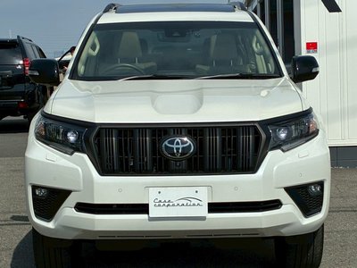 TOYOTA LAND CRUISER - 7