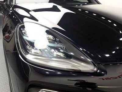 PORSCHE CAYENNE - 9