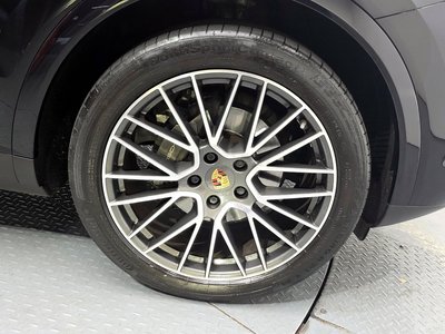 PORSCHE CAYENNE - 8