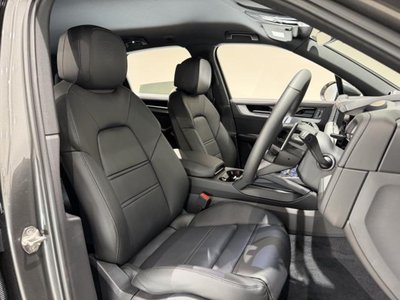 PORSCHE CAYENNE - 9