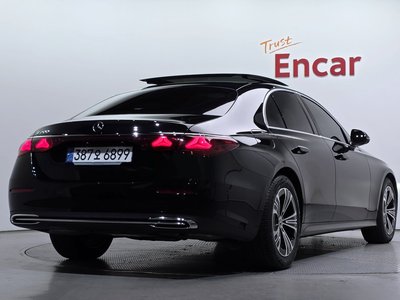 MERCEDES-BENZ E-CLASS - 3