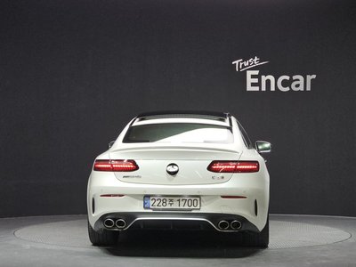 MERCEDES-BENZ E-CLASS - 4