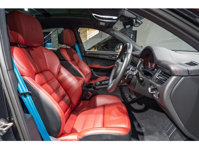2023 Porsche MACAN photo 3