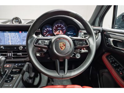 2023 Porsche MACAN photo 5