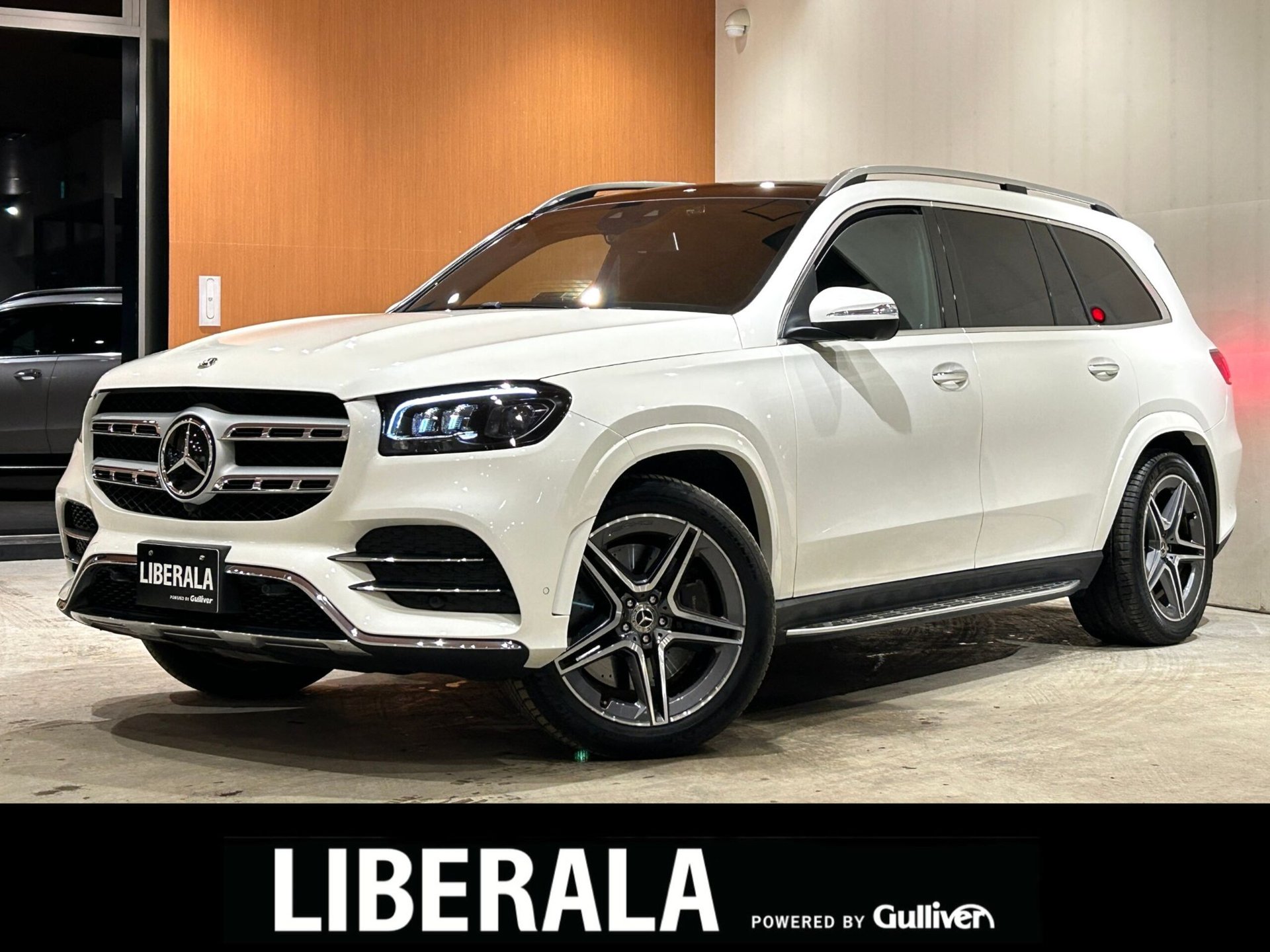 MERCEDES-BENZ GLS - View 1