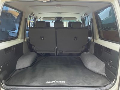 TOYOTA LAND CRUISER - 10