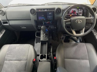 TOYOTA LAND CRUISER - 2