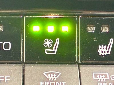 TOYOTA CROWN SPORT - 8