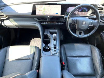 TOYOTA CROWN CROSSOVER - 2