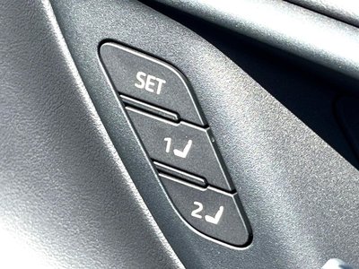 TOYOTA CROWN CROSSOVER - 7