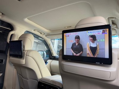 TOYOTA LAND CRUISER 300 - 4