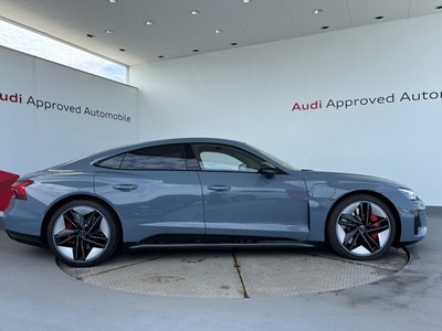 AUDI RS E-TRON GT - 5