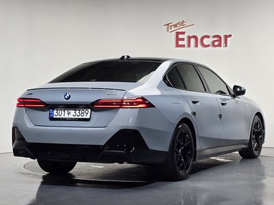 2024 BMW 5 SERIES 照片 4