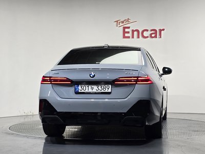 2024 BMW 5 SERIES 照片 3