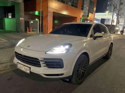 PORSCHE CAYENNE - 1