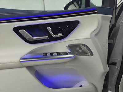 صورة 9 لـ 2023 Mercedes-BENZ EQE