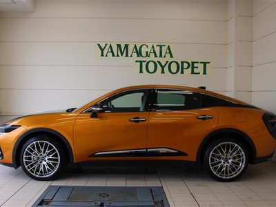 TOYOTA CROWN CROSSOVER - 2