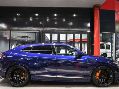 LAMBORGHINI URUS - 5