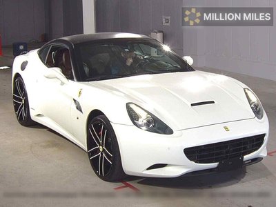 FERRARI CALIFORNIA - 1