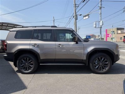 TOYOTA LAND CRUISER 250 - 8