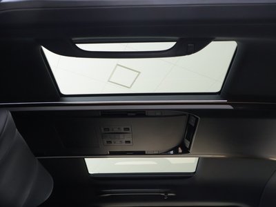 2025 Toyota ALPHARD 照片 3