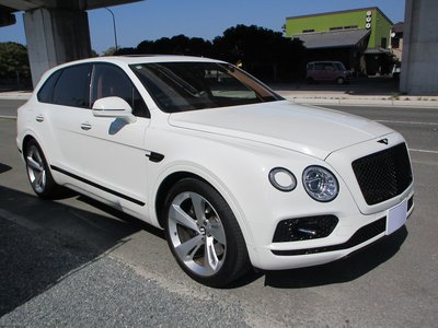 BENTLEY BENTAYGA - 4