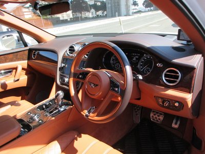 BENTLEY BENTAYGA - 10