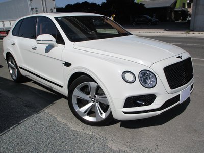 BENTLEY BENTAYGA - 1