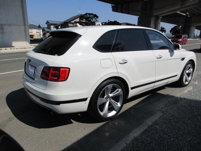 BENTLEY BENTAYGA - 9