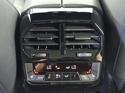 2023 BMW IX — миниатюра 19
