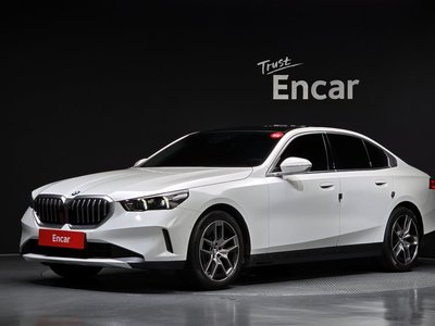 2024 BMW 5 SERIES 照片 1