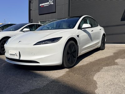 TESLA MODEL 3 - 5