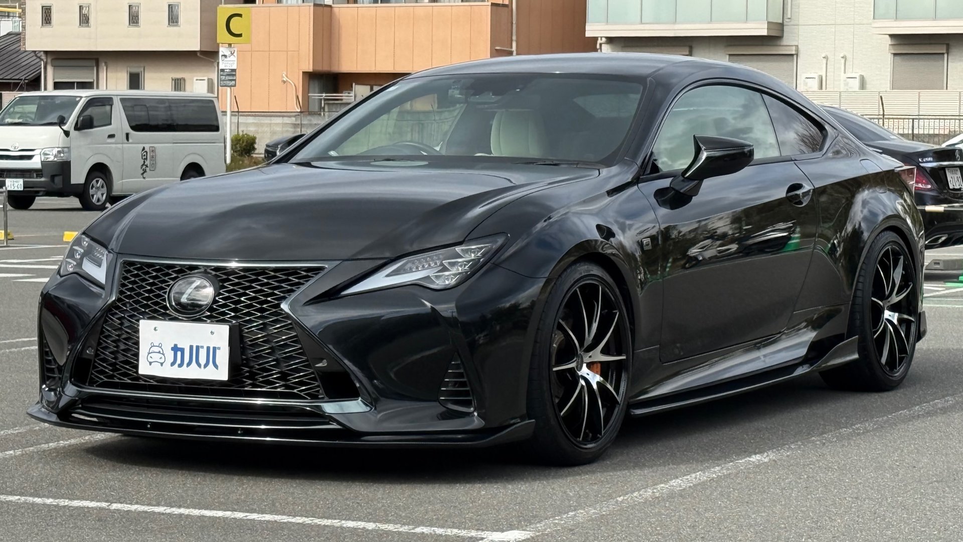 LEXUS RC - View 1