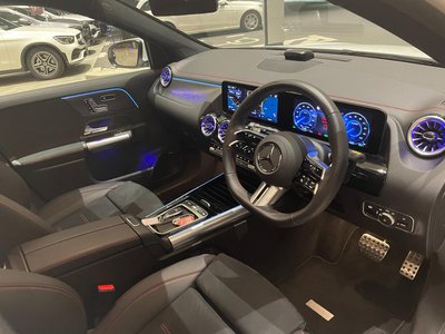 MERCEDES-BENZ EQA - 5