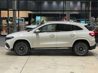 MERCEDES-BENZ EQA - 2