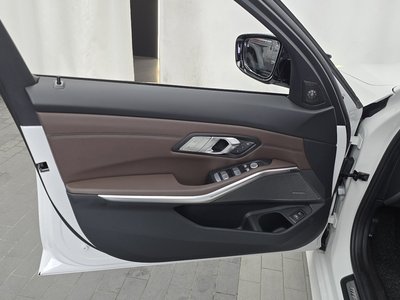 2025 BMW 3 SERIES 缩略图 14