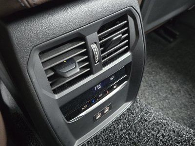 2025 BMW 3 SERIES 缩略图 32