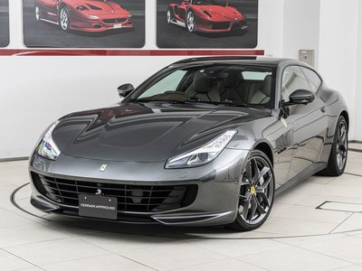 FERRARI GTC4 LUSSO