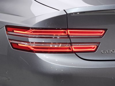 GENESIS G80 (RG3) - 10