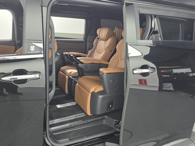 2025 Toyota ALPHARD — миниатюра 17