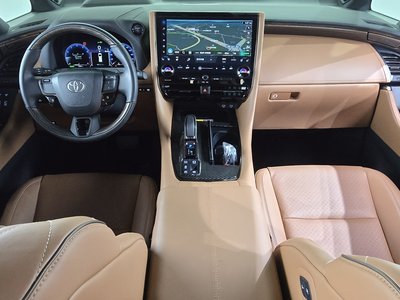 2025 Toyota ALPHARD — фото 5
