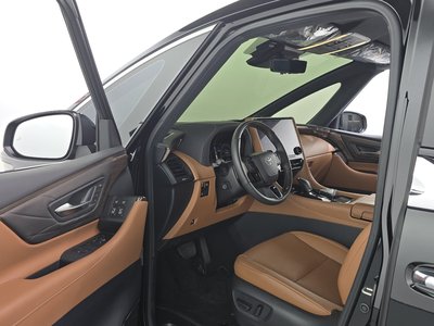 2025 Toyota ALPHARD — миниатюра 13