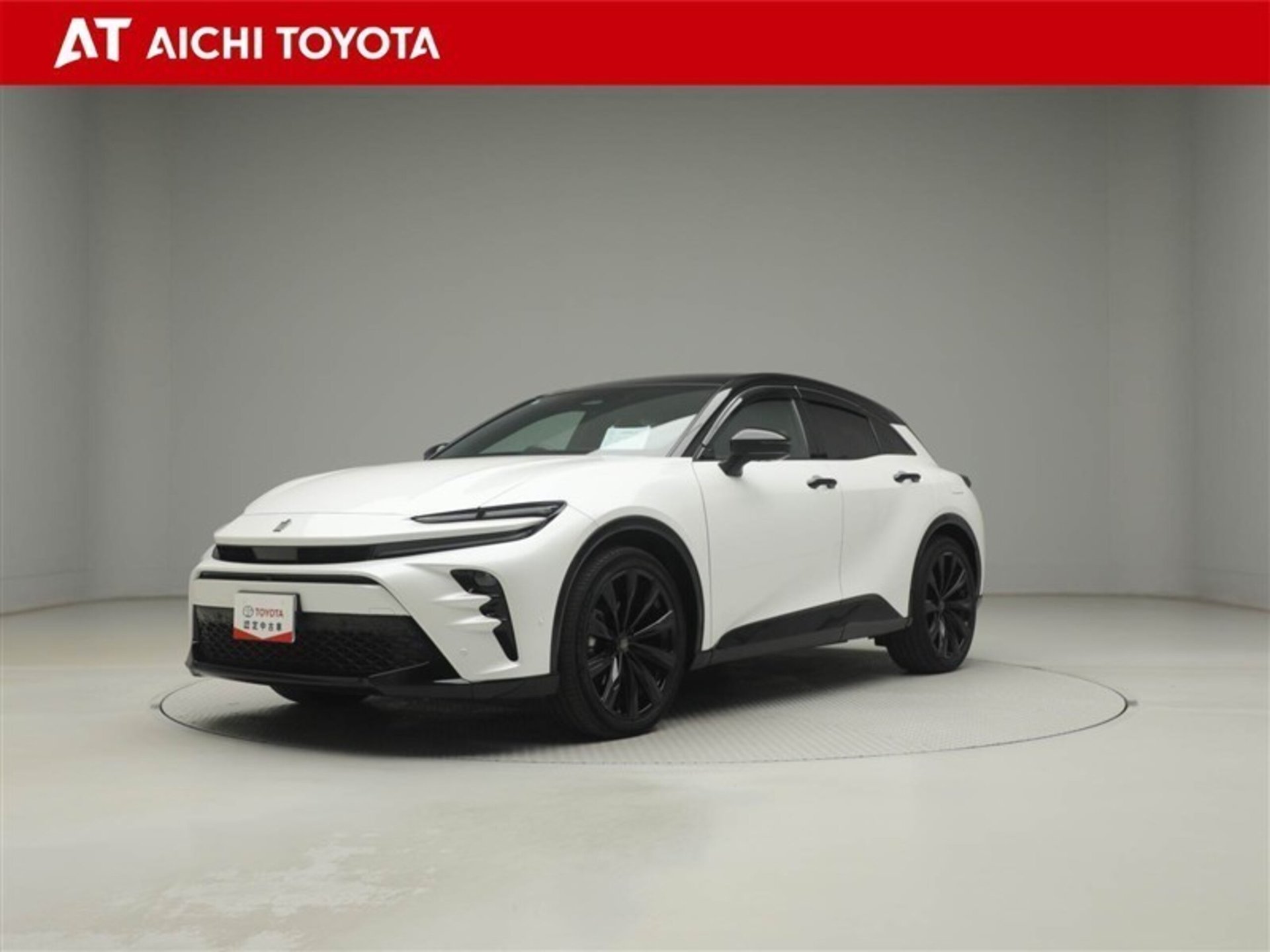 TOYOTA CROWN SPORT - View 1